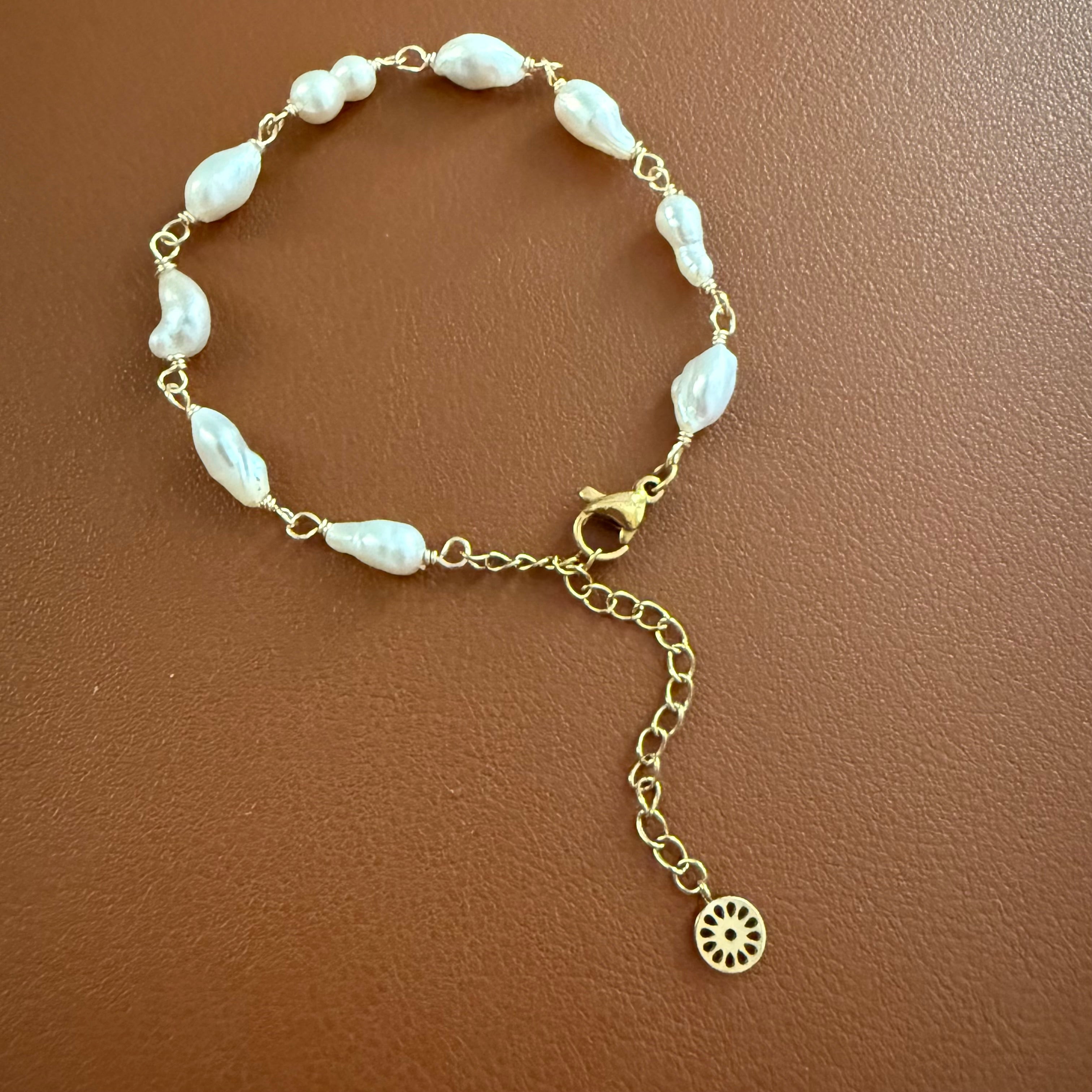 Blanca Bracelet — pulsera de Karola & Co.