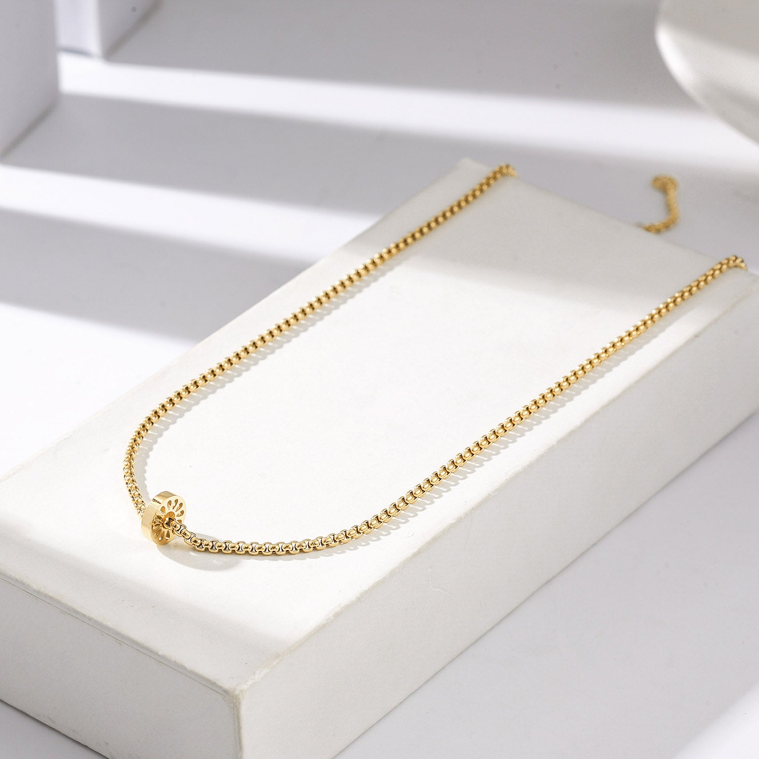 Harmony Signature Necklace Gold — collar de Karola & Co.