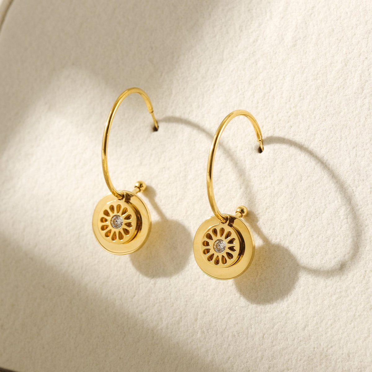 Penelope Earrings - Flower — aretes de Karola & Co.