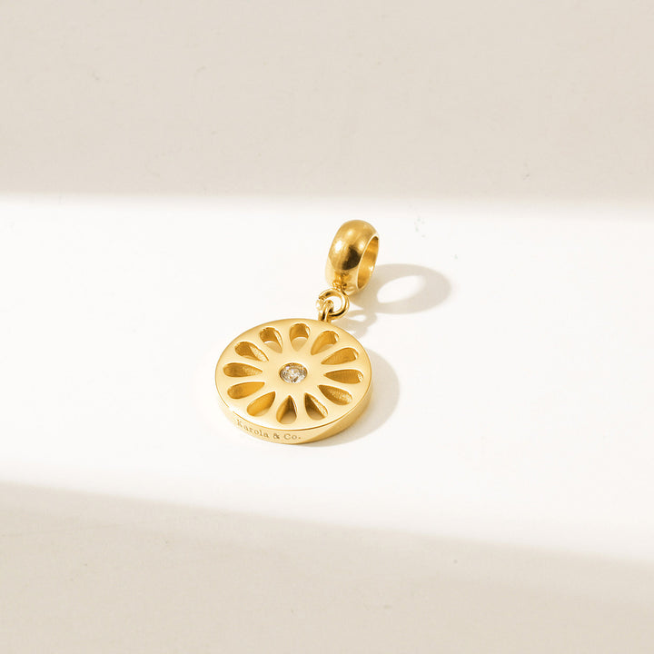 Veinte Once Charms - Gold — dije de Karola & Co.