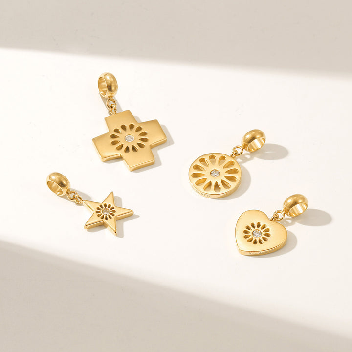 Veinte Once Charms - Gold — dije de Karola & Co.