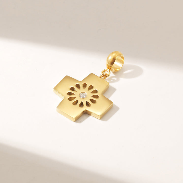 Veinte Once Charms - Gold — dije de Karola & Co.
