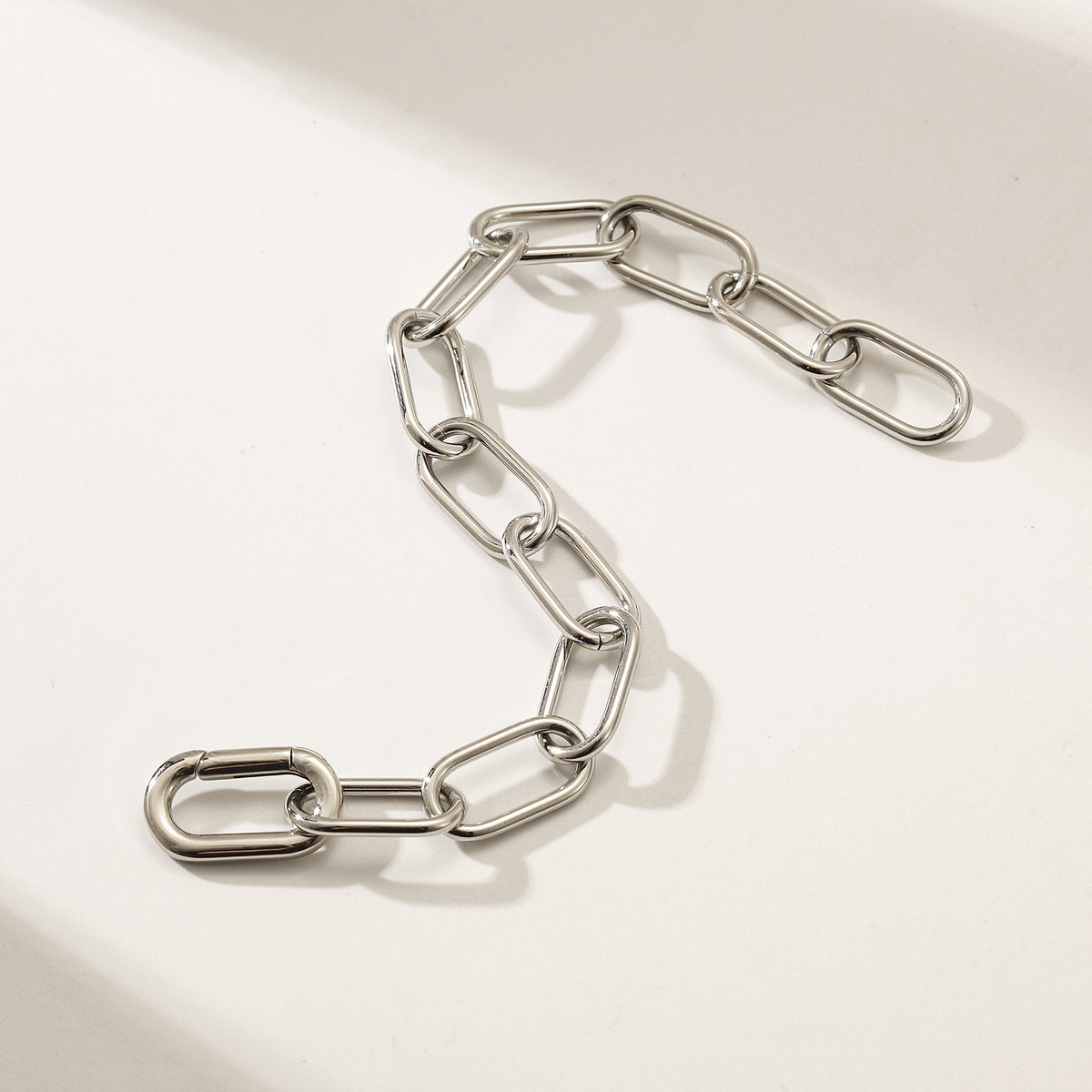 Veinte Once Bracelet — pulsera de Karola & Co.
