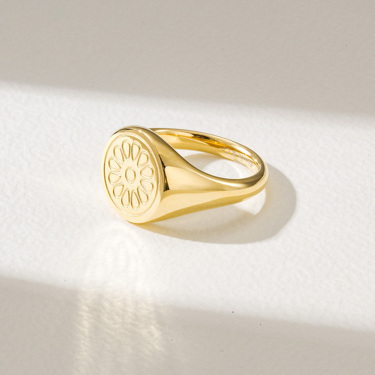 Karola Signet Ring