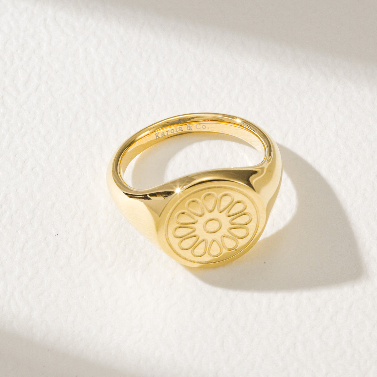 Karola Signet Ring