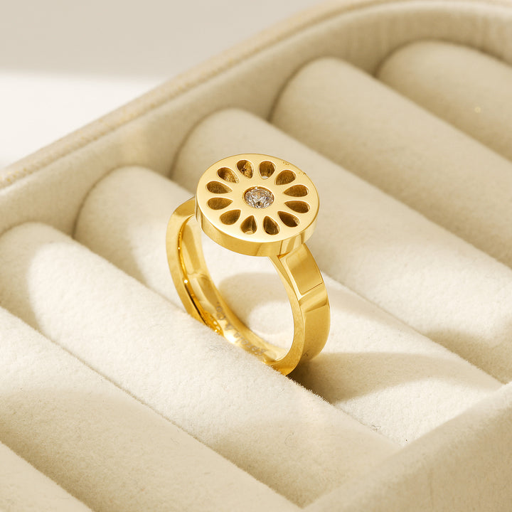 Signature Flower Ring — sortija de Karola & Co.