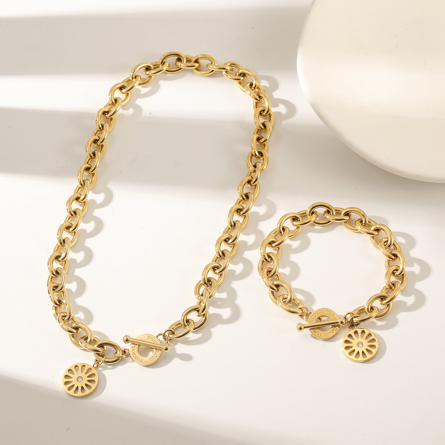 Flower / Signature Bold Necklace