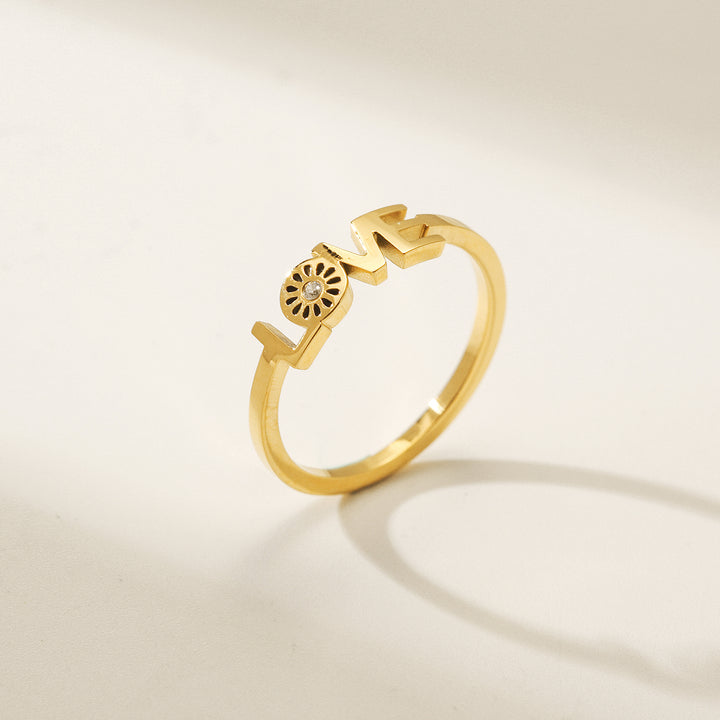 LOVE Ring — sortija de Karola & Co.