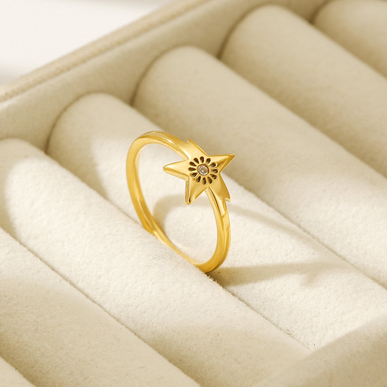 Signature Star Mini Ring