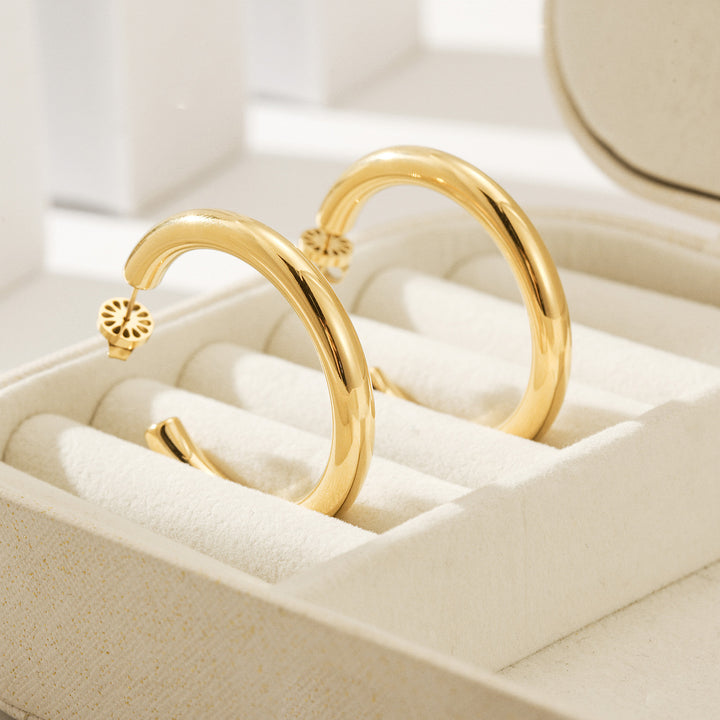 Miami Hoops Gold — aretes de Karola & Co.