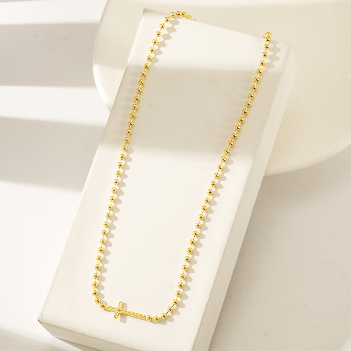 Faith Necklace — collar de Karola & Co.