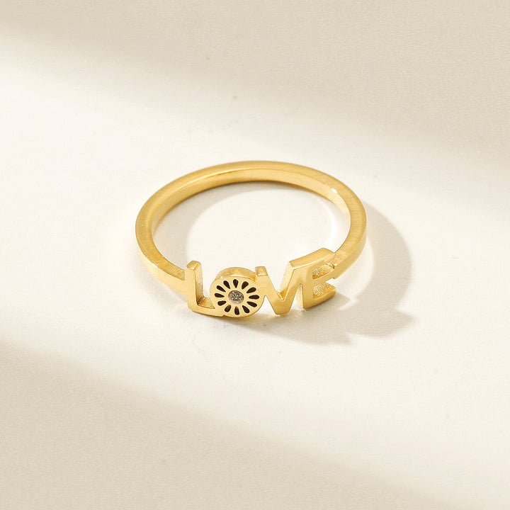 LOVE Ring — sortija de Karola & Co.